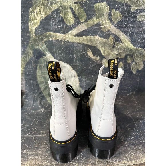 NEW Dr. Martens Jadon 8-Eye White Boot Size 8 - Picture 6 of 6